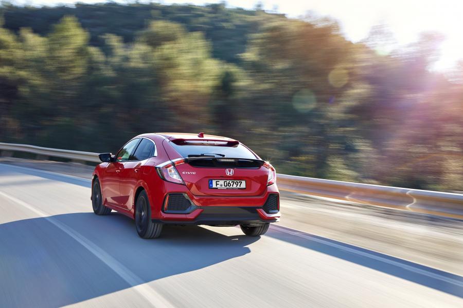  Honda Civic Hatchback 2017 года  (WW) (фото 15 из 43)